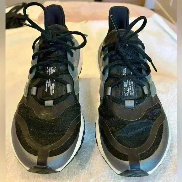 ADIDAS UltraBOOST 22 Cold.RDY Running
Black Grey Shoes Size 10 RARE - Picture 5 of 12